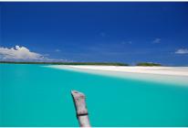 Turquoise blue Aitutaki lagoon