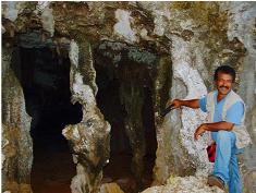 Mangaia cave