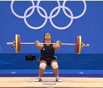 Luisa Peters attempts 105 kgs in the clean and jerk