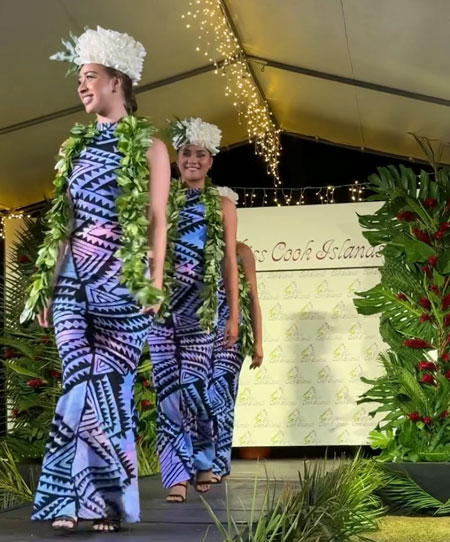 Miss Cook Islands crown